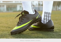 Chuteiras de futebol masculinas profissionais para crianças na internet