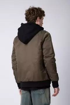 CAMPERA VCP - BOMBER ELDRICK MILITAR - comprar online