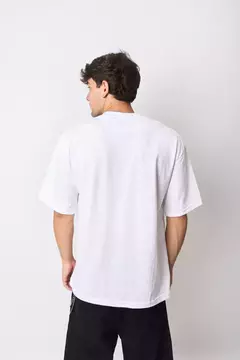REMERA BOND - BEYOND - tienda online