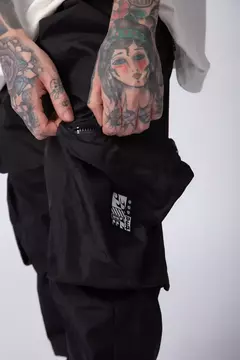 JOGGER VCP - DIRE DARELL NEGRO en internet