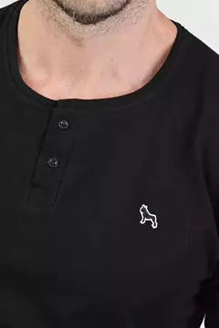 REMERA BRAVO - MINERA NEGRA en internet