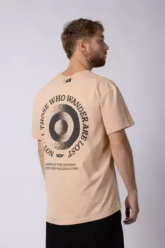 REMERA VCP - DB STORY BEIGE - comprar online