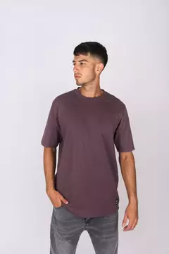 REMERA BOND - IDENTITY