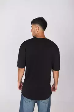 REMERA BOND - NOAH NEGRO - comprar online