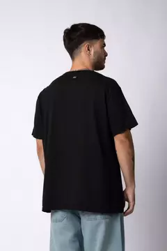 REMERA VCP - REGULAR NEGRA - comprar online