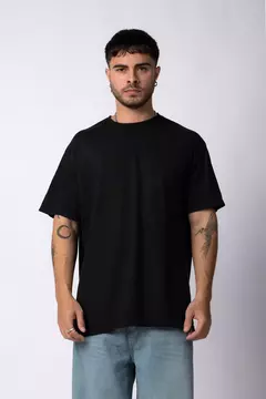 REMERA VCP - REGULAR NEGRA