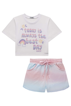 Conjunto de Blusa Boxy Over em Meia Malha e Shorts em Nylon Kukiê