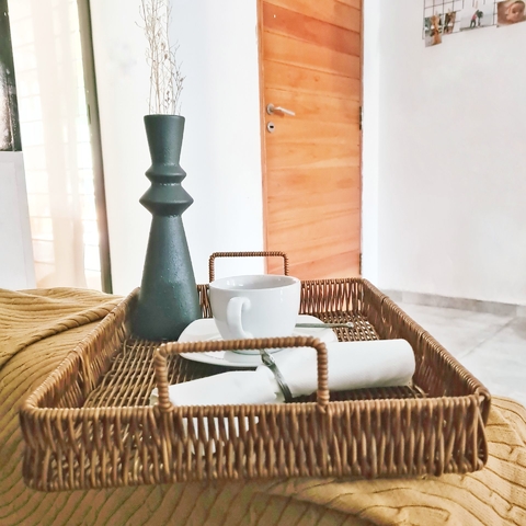 | Bandeja Prince | Medium