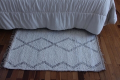 Alfombras Indias costado de cama