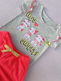 CONJUNTO CAMISA E SHORT LEON - GATINHOS na internet