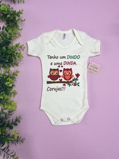 BODY PERSONAGENS - EU TENHO UM DINDO E UMA DINDA CORUJAS - comprar online