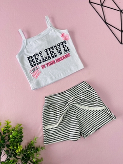 CONJUNTO CROPPED BRANCO BELIEVE E SHORT AZUL LISTRADO - comprar online