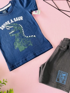 CONJUNTO CAMISA AZUL DE DINOSSAURO E SHORT CINZA XUMBO na internet