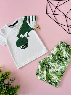 CONJUNTO CAMISA BRANCA DINOSSAURO E SHORT BRANCO COM FOLHAS VERDES - loja online