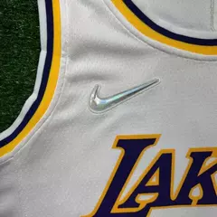 NBA Lakers #24 Bryant Especial 75 Anos - Branca na internet