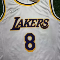 NBA Los Angeles Lakers Edição 75 anos 21/22 Kobe Bryant #8 - Branco - CENTRAL ESPORTE 