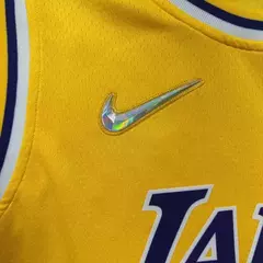 NBA Los Angeles Lakers Edição 75 anos 21/22 Kobe Bryant #24 - Amarelo - comprar online