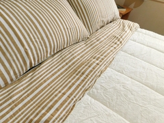 ACOLCHADO QUEEN EN TUSOR REVERSIBLE + FUNDAS en internet