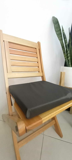 CUBRE SILLA ECO CUERO LISO en internet