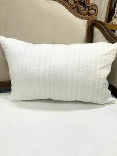 ALMOHADON 30 X 50 CM BOLONIA OFF WHITE