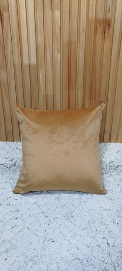 Imagen de ALMOHADÓN 45X45 PRATO PLUSH