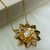 Colar Flor Lisa e Detalhe Central de Pérola Shell - comprar online