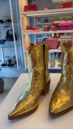 Bota Western Dourada