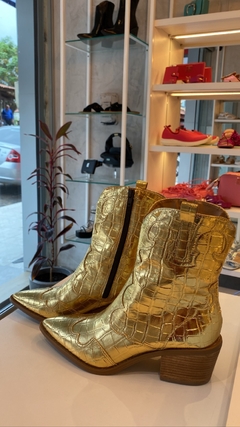 Imagem do Bota Western Dourada