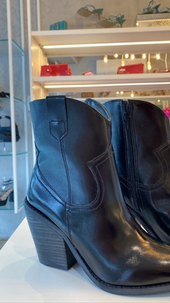 Bota Western Preta - Bella Elegance