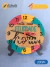 Relógio de MDF personalizado a mão com um lettering, alegre para colocar na decoração da mesa, escrito em preto: Nesta casa felicidade não tem hora, com as cores tiffany, rosa e amarelo, perfeito para enfeitar a sala, cozinha ou escritório.