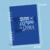 Caderno A5 "Tudo no Tempo de Deus" 15x21cm. Capa azul royal, mensagens de confiança em Deus.