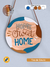 Quadro Redondo Decorativo Madeira de Pinus com 18cm pendurado na parede com uma tira de couro, escrito Home Sweet Home, Lettering Colorido.
