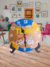 Relógio de MDF redondo decorando a mesa, escrito: há um tempo para todas as coisas, feita a mão, com suporte para colocar na mesa