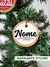 enfeite de natal escrito o nome feito com madeira pinus para pendurar na árvore de natal. Decoração natalina personalizada com barbante preto e branco. Lembrança de natal para amigos