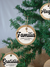 Bolacha Pingente de natal personalizada em madeira pinus redondo com corda de sisal, escrito palavras natalinas para pendurar na árvore de natal
