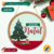 Placa de Mdf para Decoração de Natal. Escrito Feliz natal com um desenho de árvore de natal. Guirlanda Natalina de Mdf com 20cm para pendurar na parede com uma corda de sisal.
