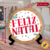 Placa Decorativa Personalizada para colocar na Mesa na Decoração Natalina. Quadro de Mdf com 20cm com suporte de mesa para enfeitar. Escrito Feliz Natal. Presente Natalino Perfeito