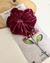 Kit Scrunchie de Veludo Fúcsia + Presilha de Veludo com Pedrarias - comprar online