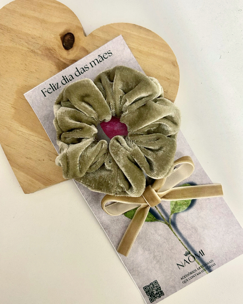 Kit Scrunchie de Veludo Creme + Laço de Veludo Creme - comprar online