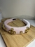 Tiara Acolchoada Rosa de Veludo 3cm com Aplicações