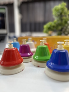 Sinos de mão - Handbells - 8 notas afinadíssimas - comprar online