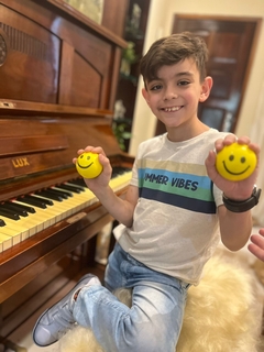 Bolinha Sorriso - Postura da mão na internet