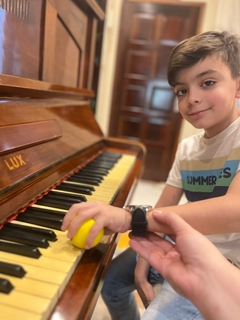 Bolinha Sorriso - Postura da mão na internet
