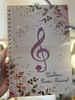 Caderno Pautado - Capa Clave de Sol Rosa florida e holográfica na internet