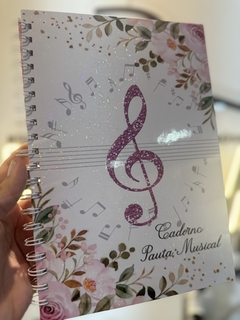 Caderno Pautado - Capa Clave de Sol Rosa florida e holográfica - NELM - Loja Virtual