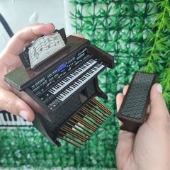Mini Órgão com pedaleira alongada - MDF