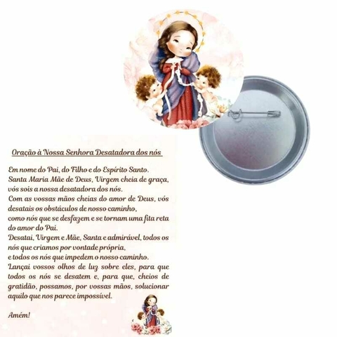 Botton com cartão de oração de Nossa Senhora desatadora dos nós