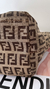 Bolsa Fendi na internet