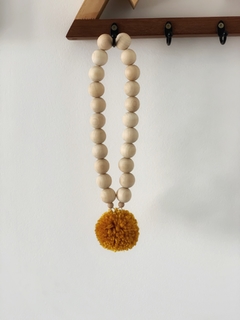 Corrente Bolinhas com Pompons - comprar online