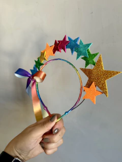 Tiara Carnaval Estrelas Arco- Iris - Pompons e Afins